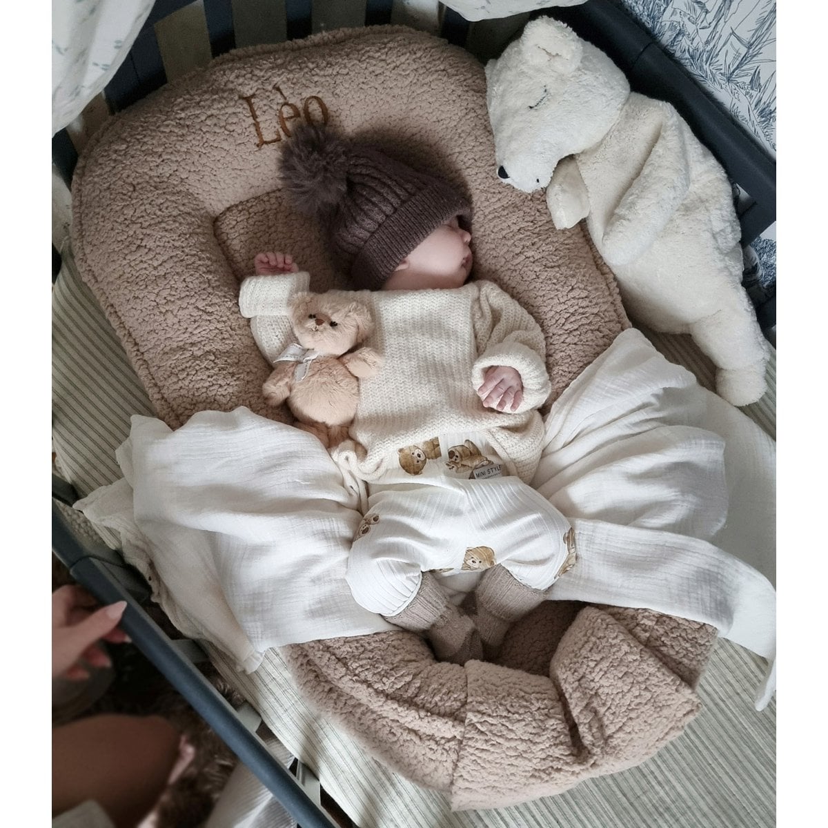 Muzpony Teddy – beige gepersonaliseerd babynest, bontcocon met naam/inscriptie foto 3