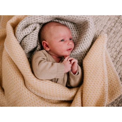 Pure Baby Love Wiegdeken wol - Zacht geel foto 3
