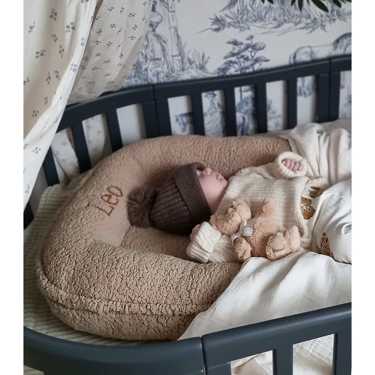 Muzpony Teddy – beige gepersonaliseerd babynest, bontcocon met naam/inscriptie foto 2