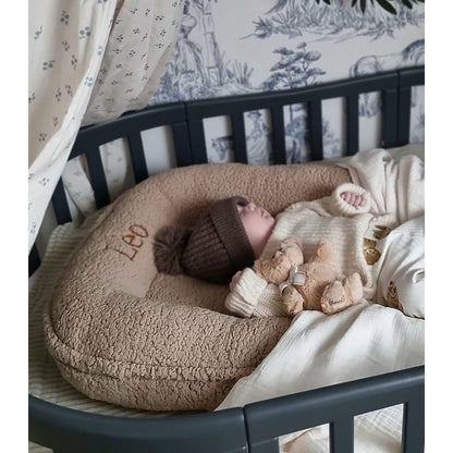 Muzpony Teddy – beige gepersonaliseerd babynest, bontcocon met naam/inscriptie foto 2