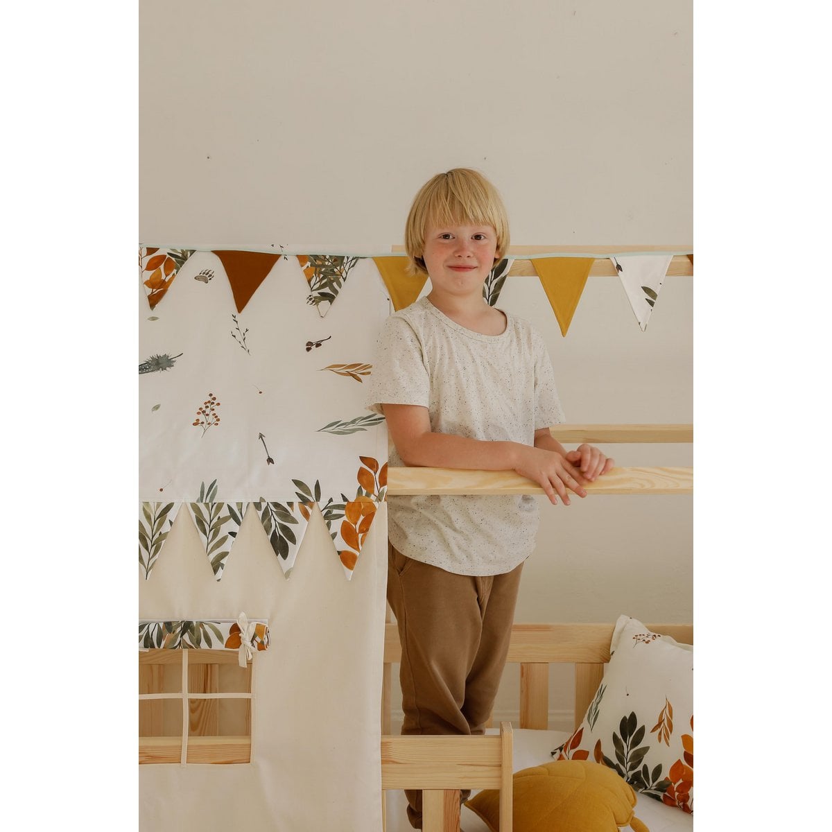 Moi Mili Luifel boven bed in de vorm van een huis "Forest Friends", babywieghuis, decoratie voor jongenskamer, gepersonaliseerde babyhuisjes baldakijn foto 3