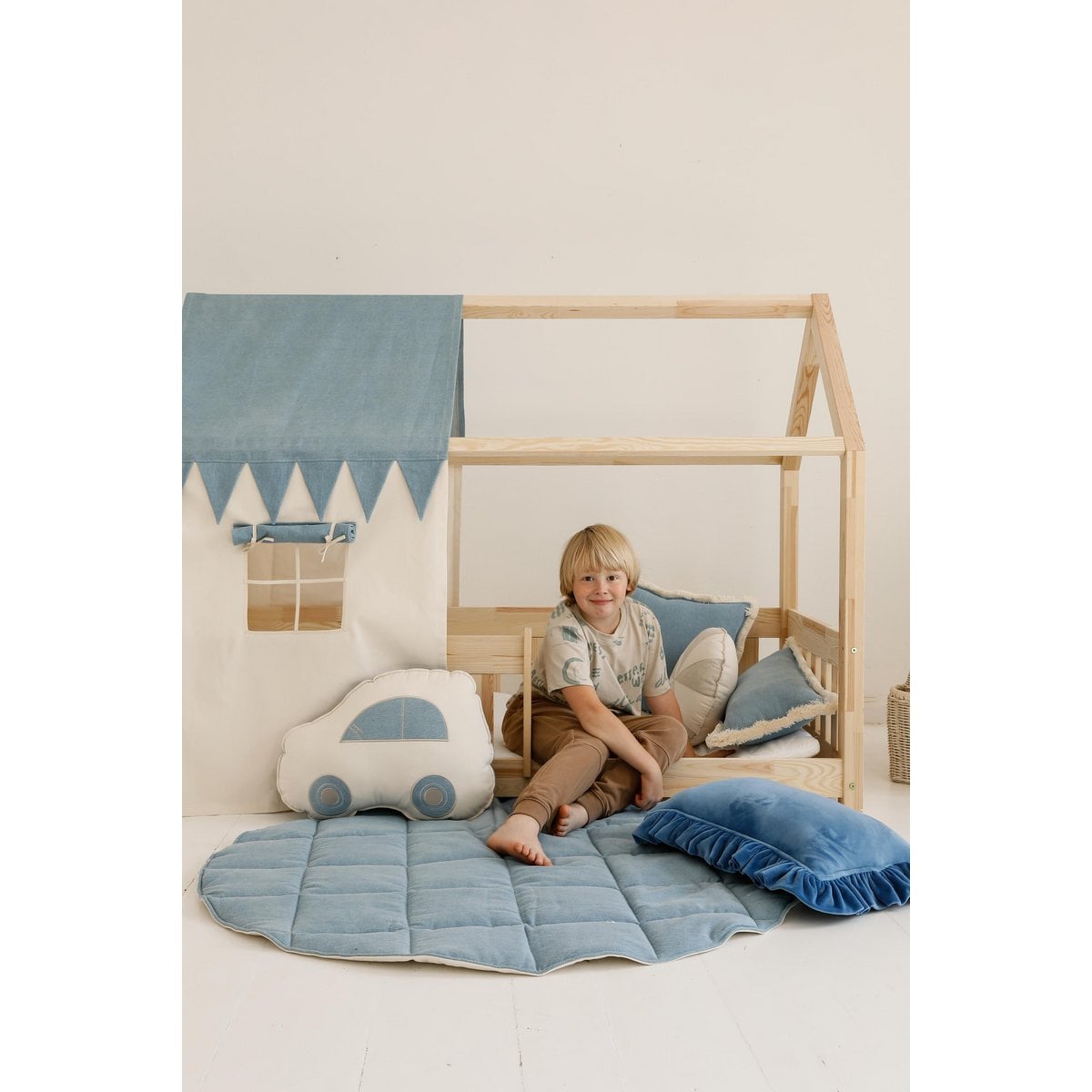 Moi Mili Luifel boven bed in de vorm van een huis "Jeans", babywieghuis, decoratie voor jongenskamer, gepersonaliseerde babyhuizen baldakijn