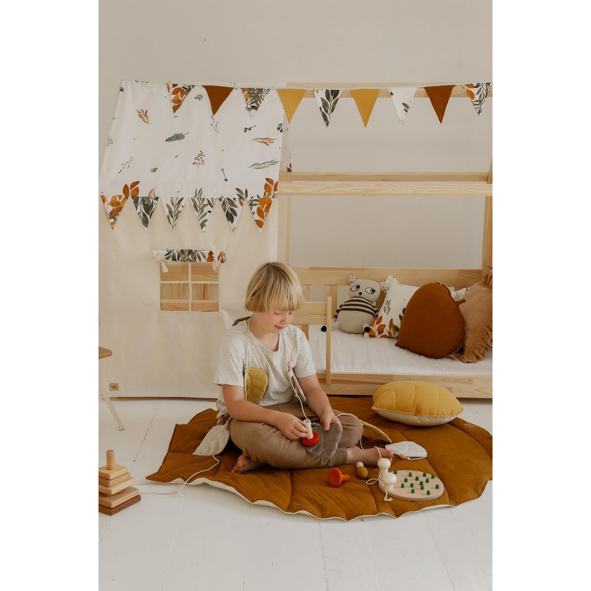 Moi Mili Luifel boven bed in de vorm van een huis "Forest Friends", babywieghuis, decoratie voor jongenskamer, gepersonaliseerde babyhuisjes baldakijn foto 2