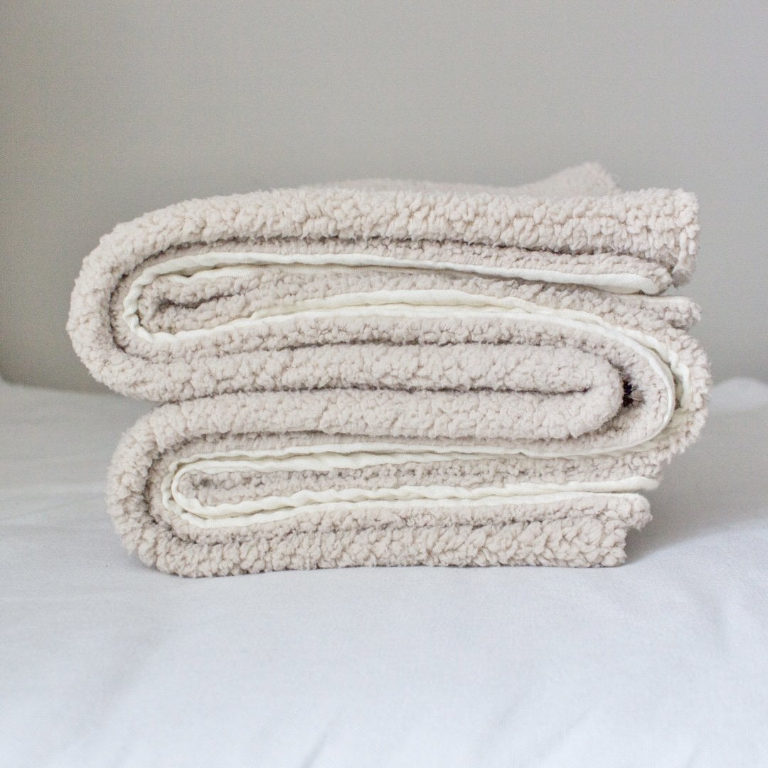 Feathers Wieg-/ledikant deken teddy light beige