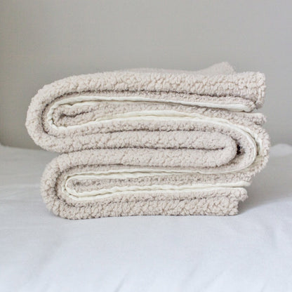 Feathers Wieg-/ledikant deken teddy light beige