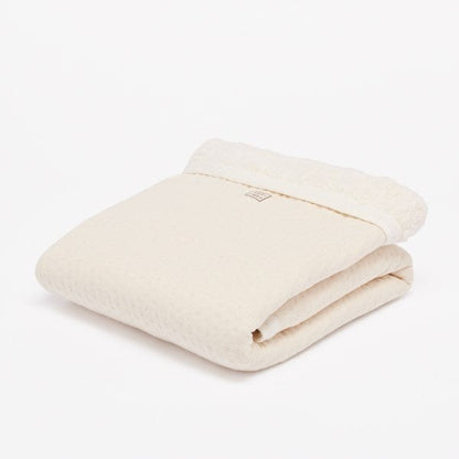 Fair and Cute Ledikantdeken winter off white - Soft Dots