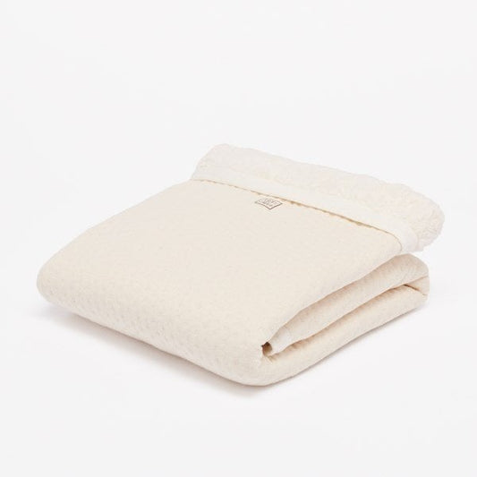 Fair and Cute Ledikantdeken winter off white - Soft Dots