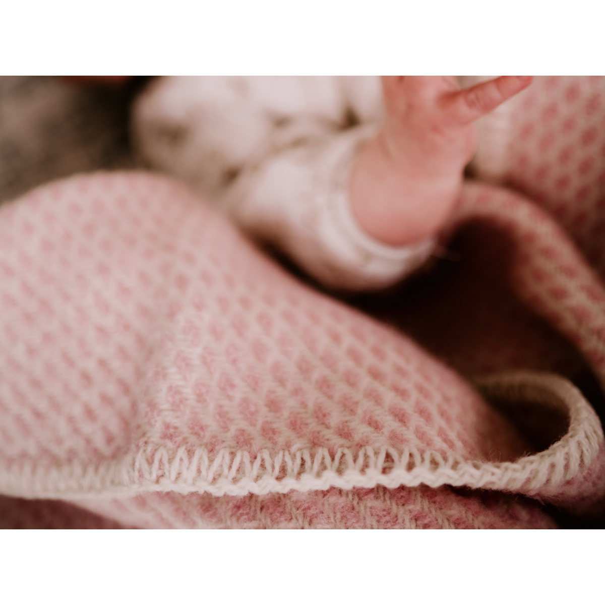 Pure Baby Love Ledikantdeken wol - Zacht roze foto 2