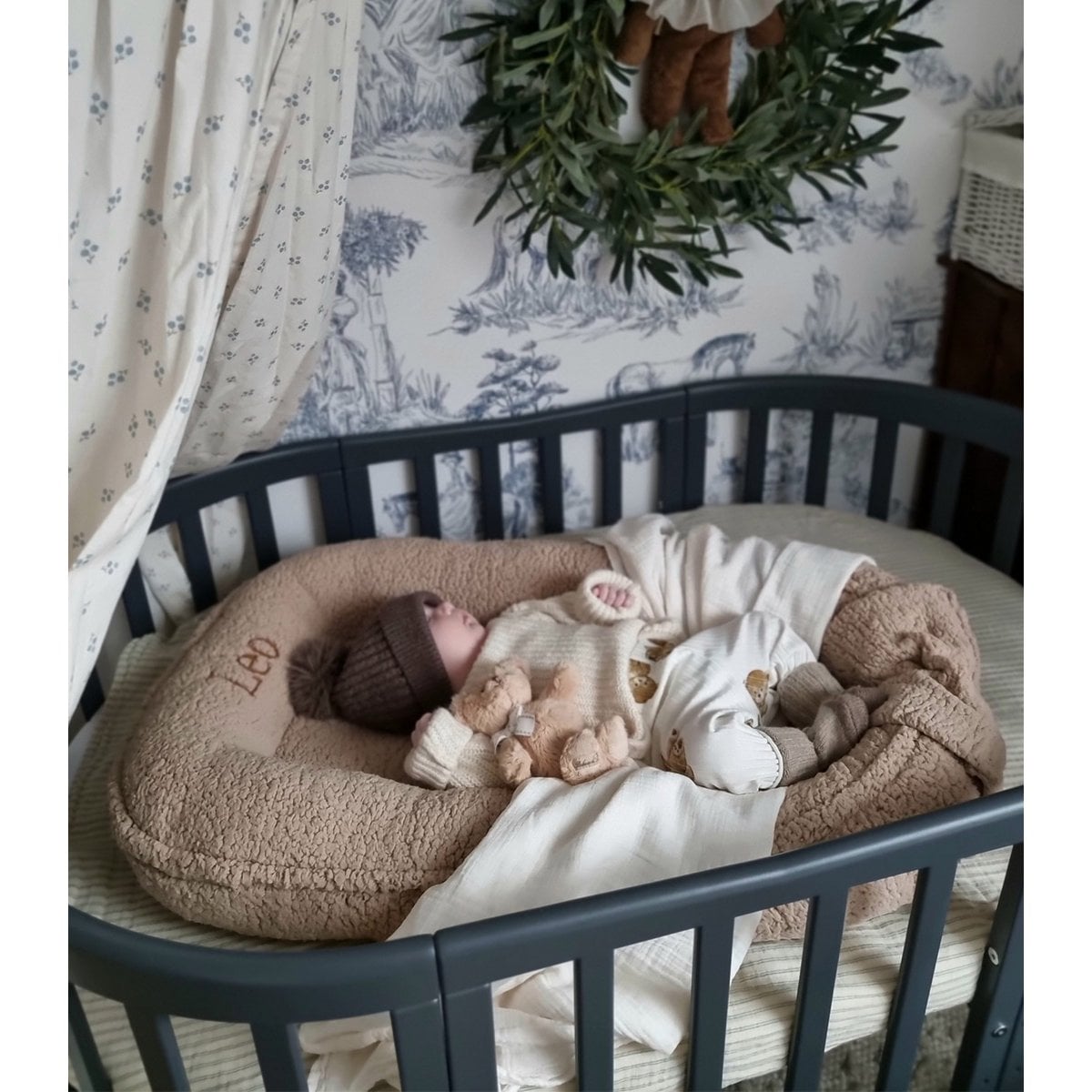 Muzpony Teddy – beige gepersonaliseerd babynest, bontcocon met naam/inscriptie
