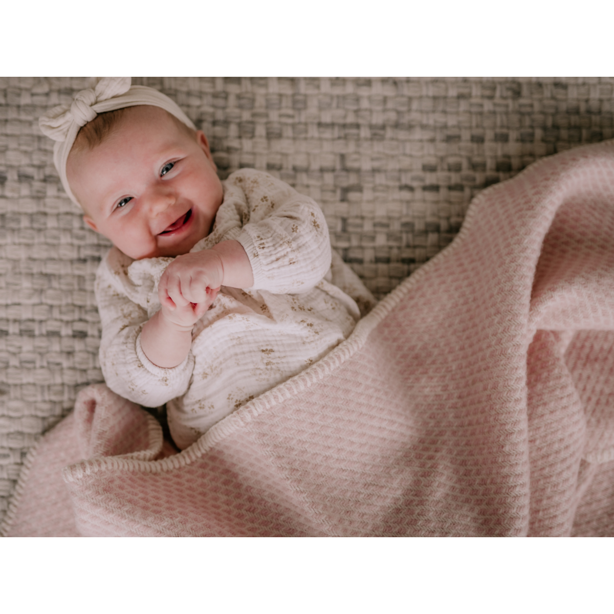 Pure Baby Love Ledikantdeken wol - Zacht roze foto 5