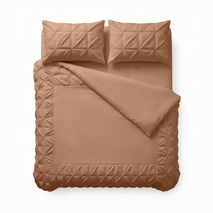 Border Pintuck Mocha Moose